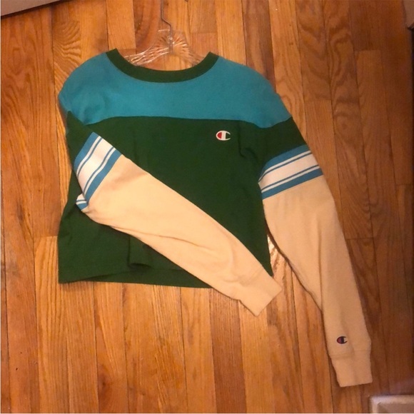 Champion Crop Top - Picture 3 of 3
